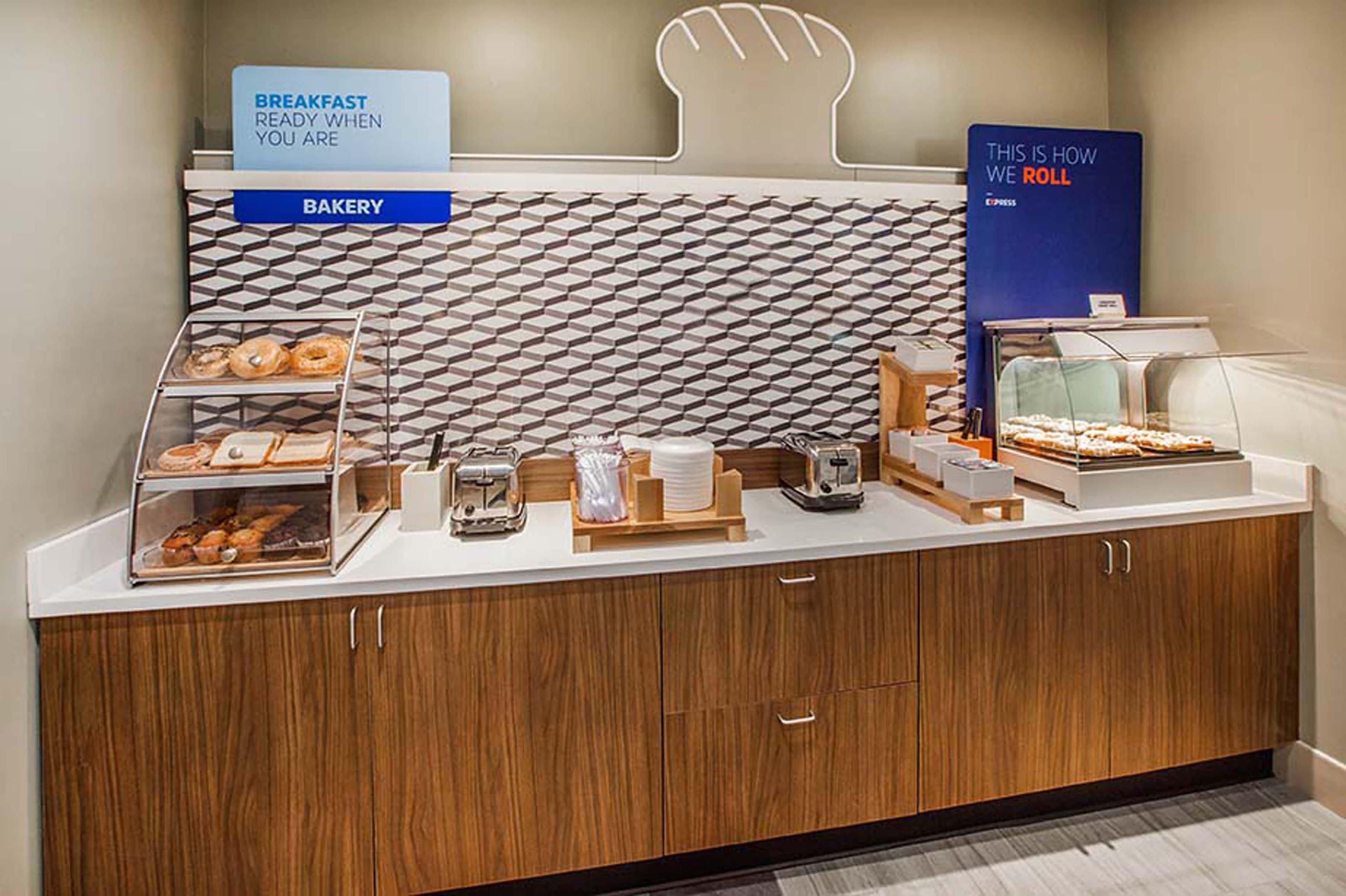 Holiday Inn Express & Suites Charleston Ne Mt Pleasant Us17 By Ihg Mount Pleasant Buitenkant foto